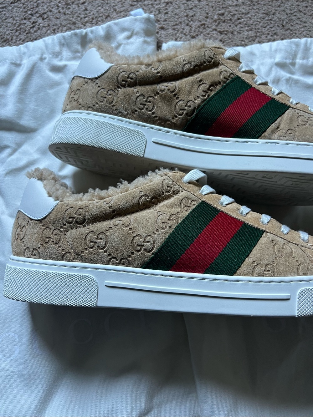 Gucci Tan GG Supreme Sneakers with Green-Red Web Stripe - Picture 4 of 16